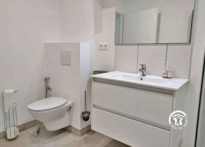 La Maison Du Bourg, 4 Personnes * Louverné