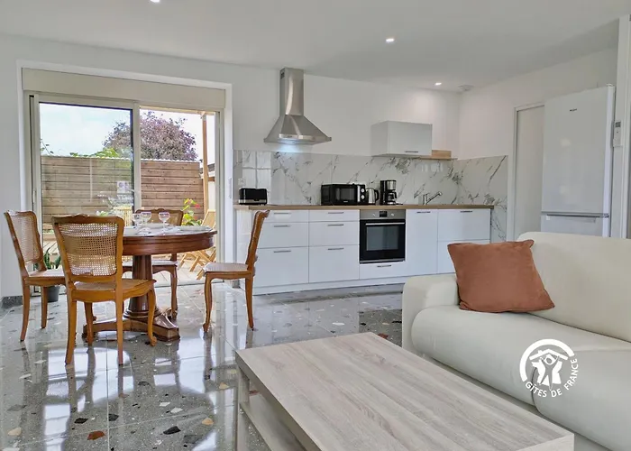 La Maison Du Bourg, 4 Personnes Louverné