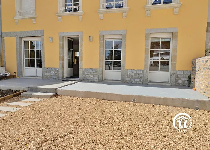 La Maison Du Bourg, 4 Personnes * Louverné